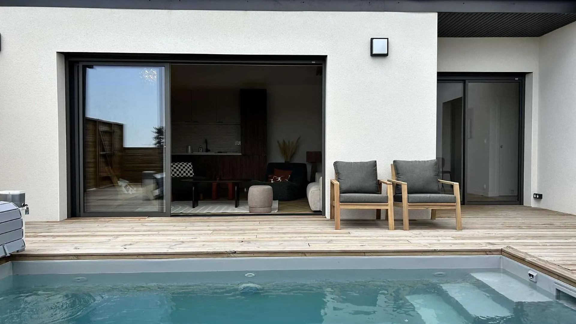 766 - Maison Moderne Avec Piscine Privative. Erquy